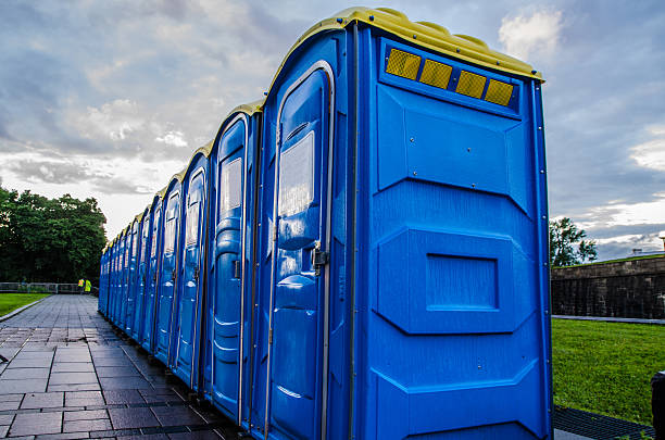 Porta potty delivery and setup in Lake Landor, VA